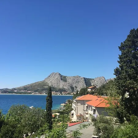 Apartament Victoria *